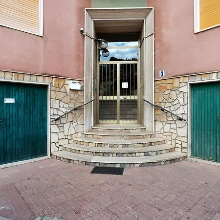 - Casa Mi Con Ascensore Lerici